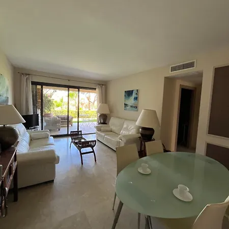 Lägenhet Con Jardin Privado Y Vistas Al Lago,valle Del Golf Agv *